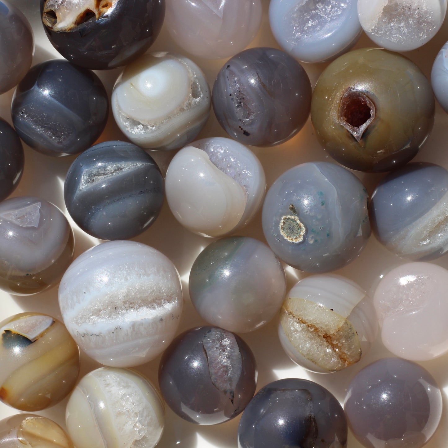 Druzy Agate (Mini Spheres) - Emit Energy