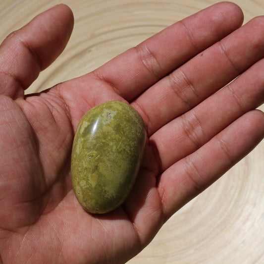 Green Opal (Mini Palm Stone) (No.1) - Emit Energy