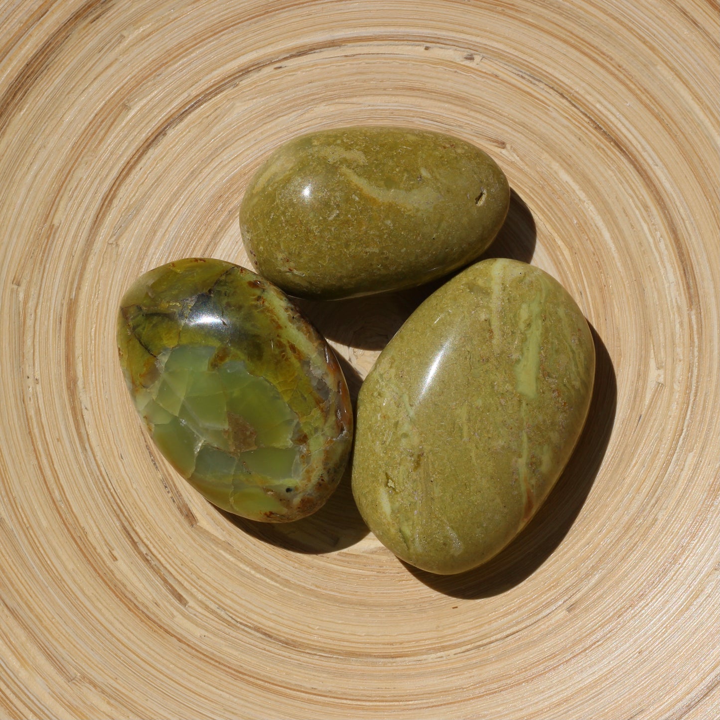 Green Opal (Mini Palm Stone) (No.1) - Emit Energy